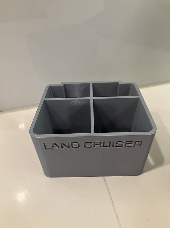 Toyota Accessori per altri veicoli: Landcruiser J9 Ablagefach – Usato da Buttikon SZ venduto da toyotamech 3