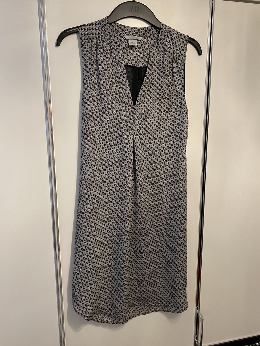 H&M Vestiti: Damen Kleid von H M Gr.36 – Usato da Pfungen venduto da Sheki56