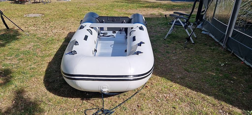 Yam Boote: Schlauchboot mit Motor – Gebraucht aus Neuendorf von Tomboe