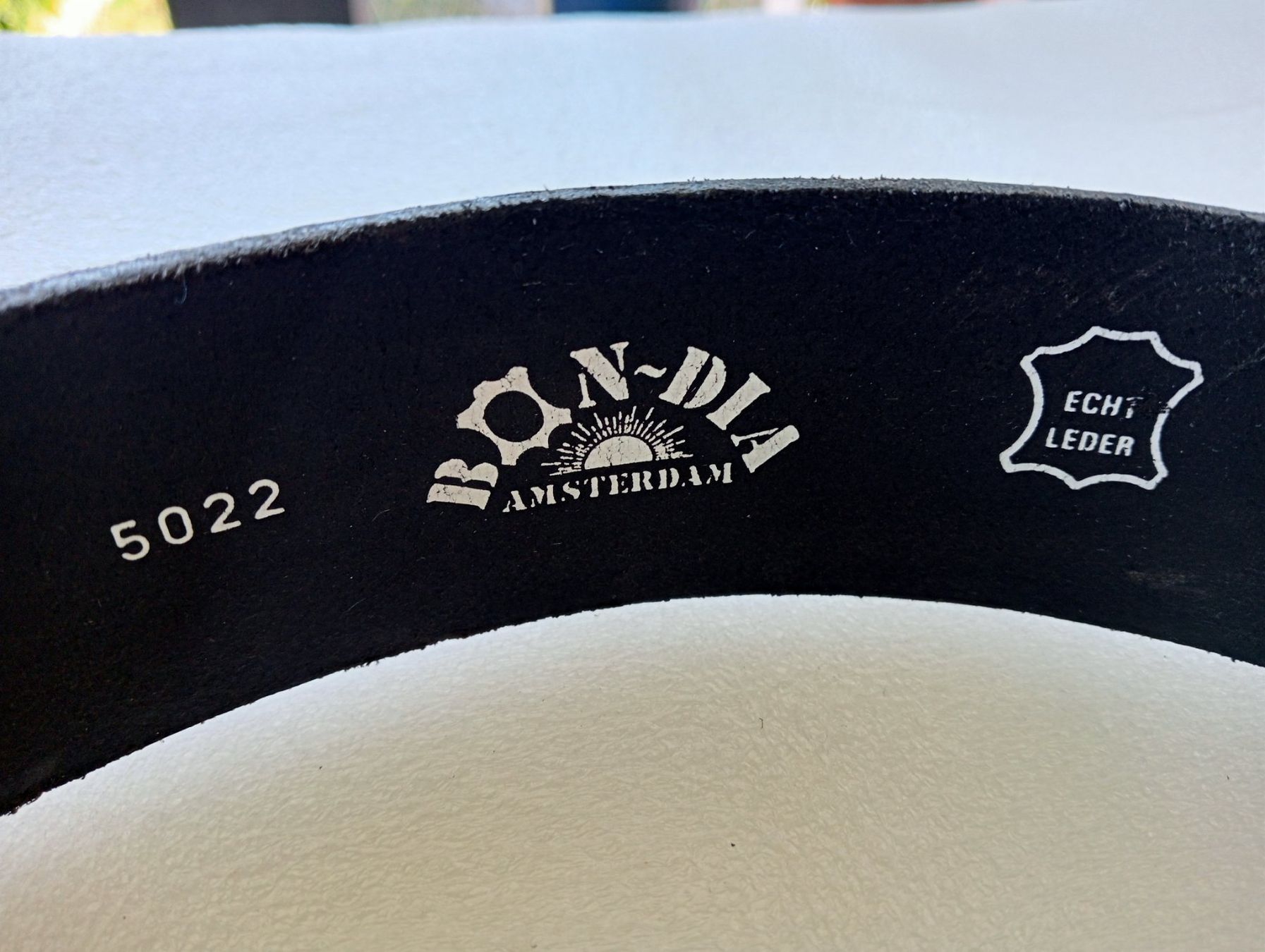 Cinture: Ledergürtel Schwarz 2 Löcher 90/50 – Nuovo (secondo la descrizione) da Zürich venduto da sendbad 2