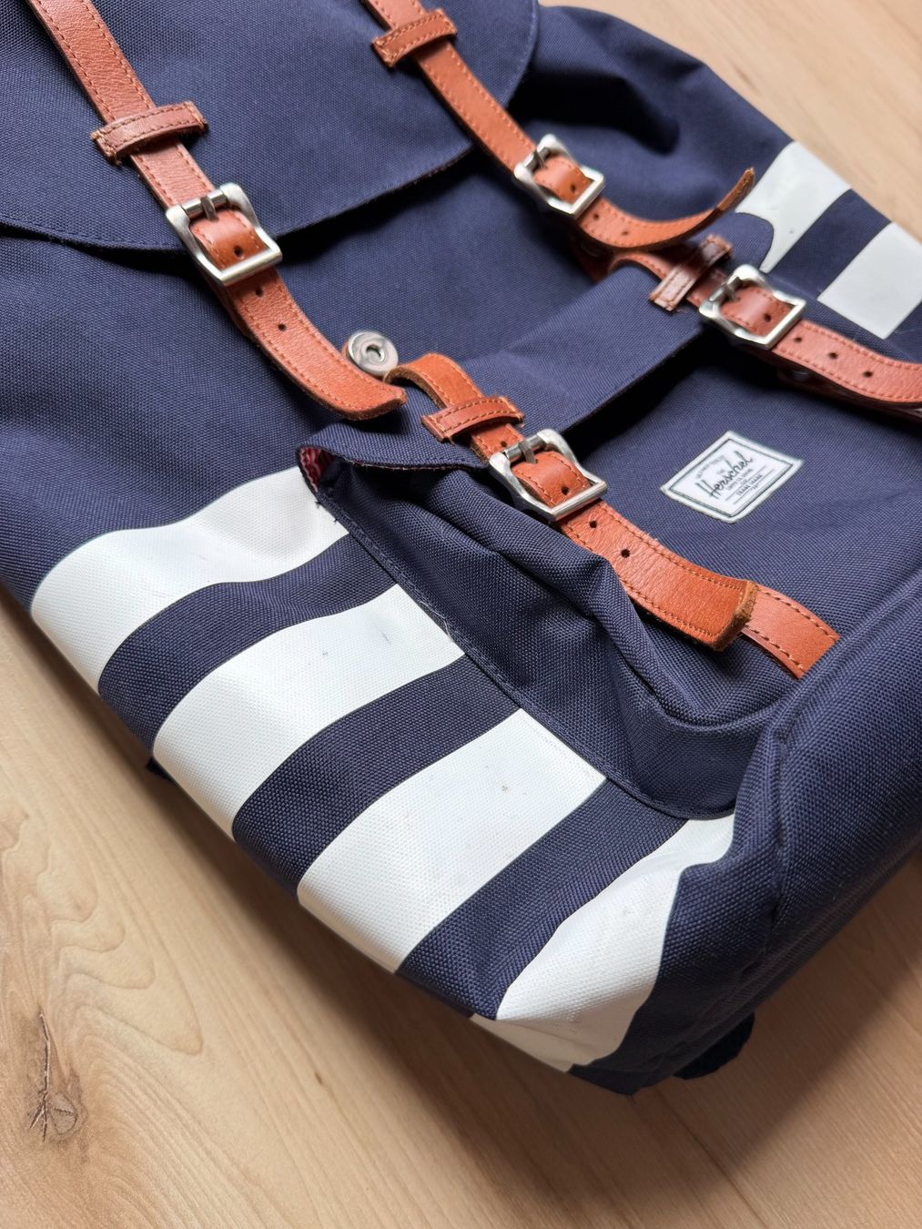 Herschel Rucksäcke: Herschel Rucksack dunkelblau/weiss gestreift – Gebraucht aus Eschenbach SG von aviatorgirl23 1