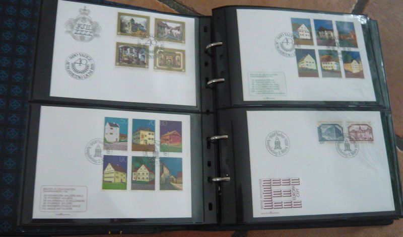 Tutti i francobolli: Album mit FL-Briefmarken und Ansichtskarten – Usato da Ruggell venduto da Dolce9 1