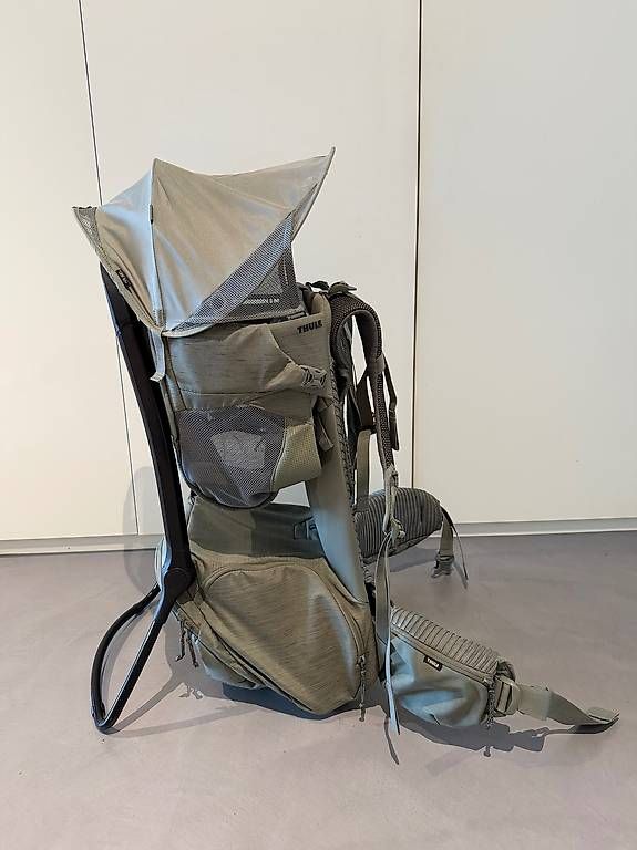 Porte-bébés ventraux & dorsaux: Thule Sapling Kindertrage Agave – D'occasion à Chur par pro_8sgy