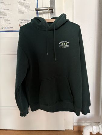 Kapuzenpulli, Grösse S oversized, grün
