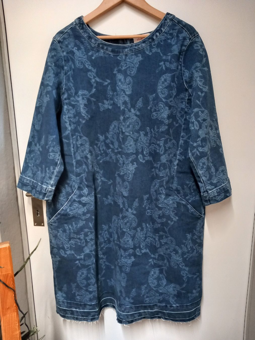 S.Oliver Vestiti: S.Oliver Stretch-Jeanskleid Gr.44 mit Muster – Usato da Gwatt (Thun) venduto da umwelt-brocki