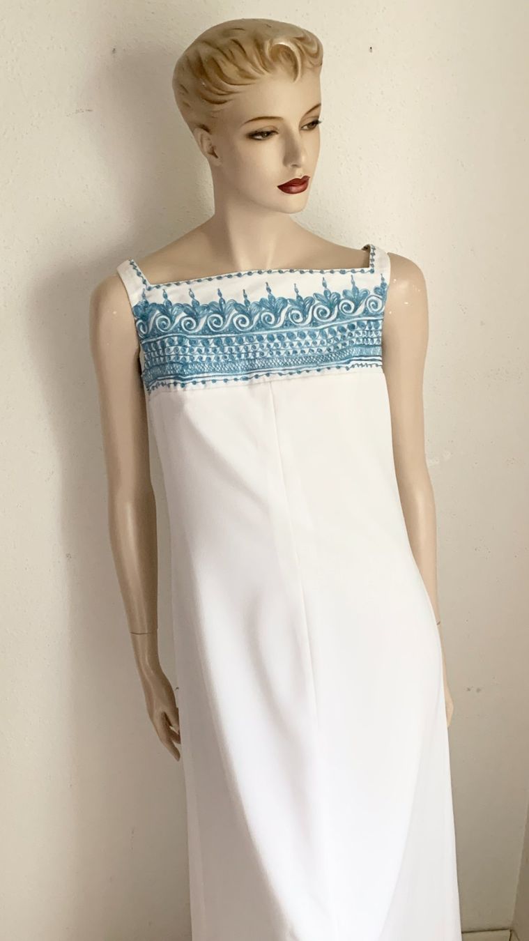 Vestiti: Weisses Sommerkleid mit blauer Bordüre – Usato da Kloten venduto da Nephty 1