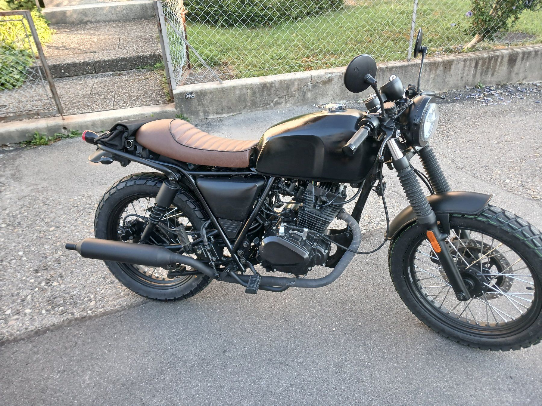 Brixton Motorcycles Route: Motorrad Brixton 125 schwarz 10106km – D'occasion à Heimberg par kayo508 2