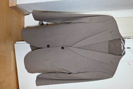 Herrenanzug WE, beige. Stilvoll in den Frühling!