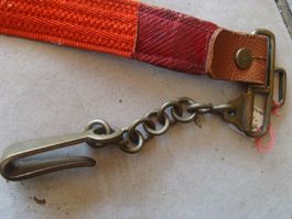 Porte sabre / épée militaire suisse.