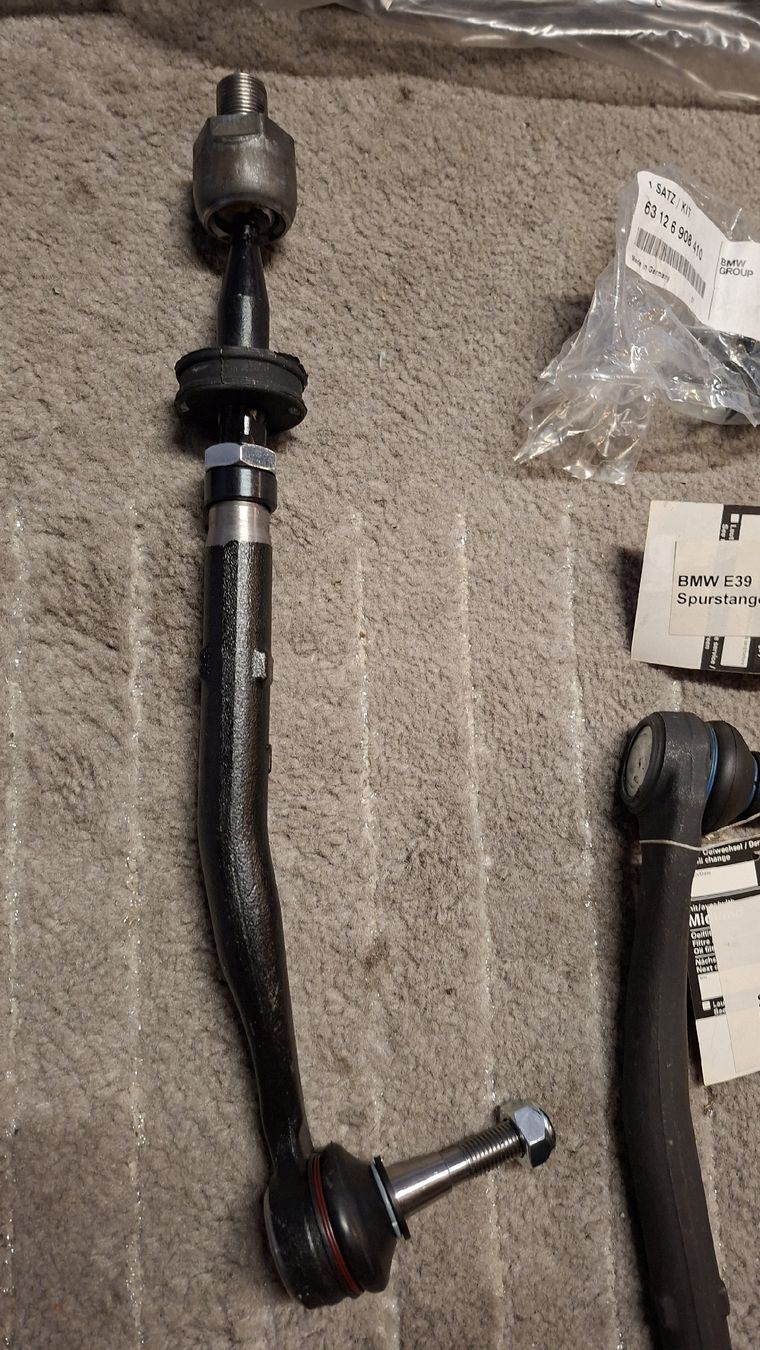 BMW Tutti pezzi di ricambio auto: BMW E39 Teile (Neuteile) – Nuovo e nell'imballaggio originale da Seftigen venduto da 9-10-100-77 2