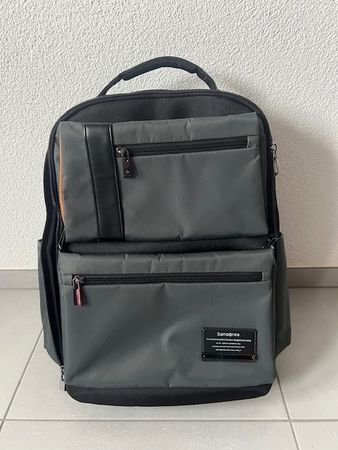 SAMSONITE: grosse Laptoprucksack - olivgrün