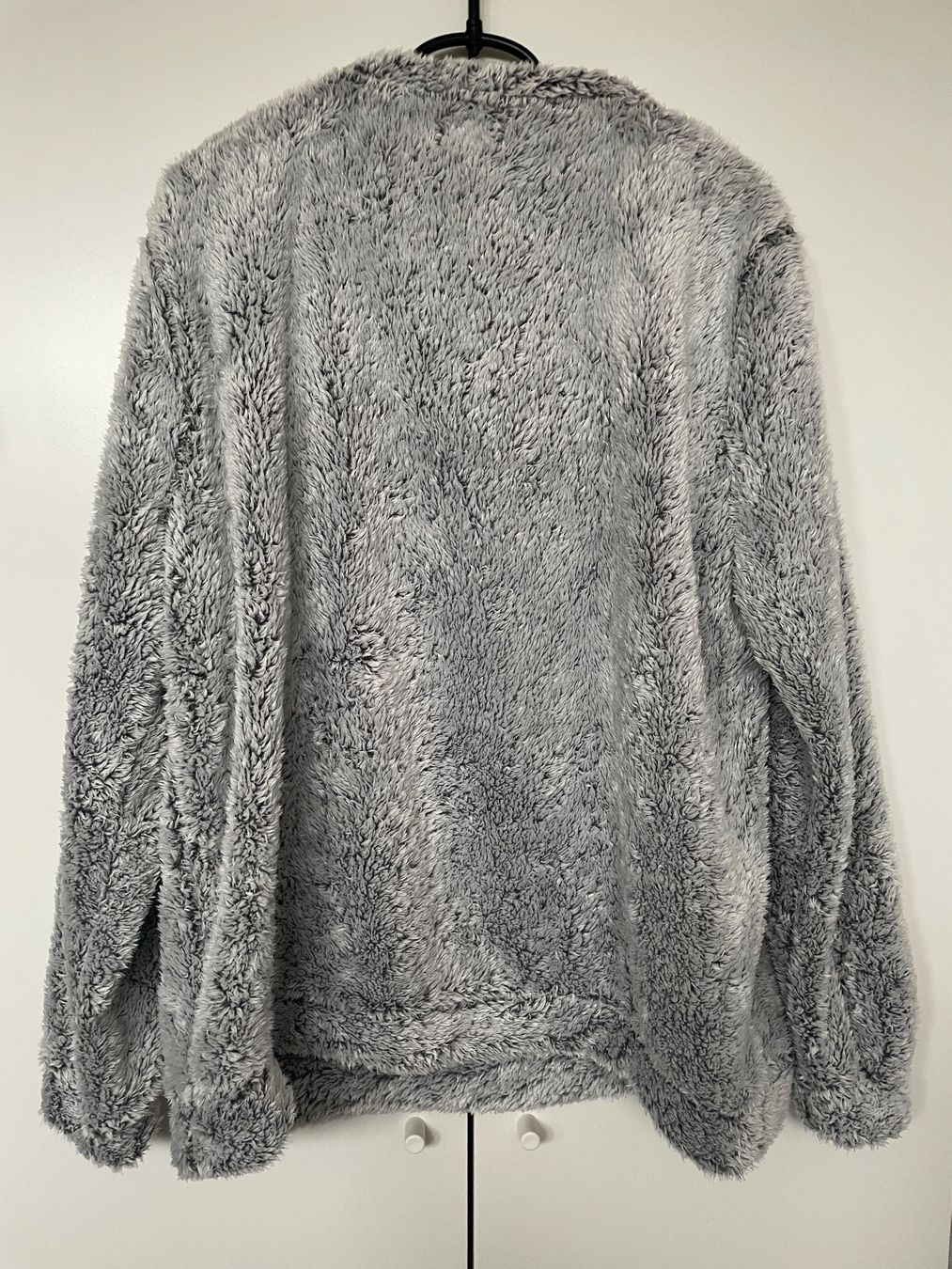 Etam Pullover & Sweatshirts: Etam Plüschpullover grau mit Fuchsmotiv – Gebraucht aus Basel von Robyn20 5