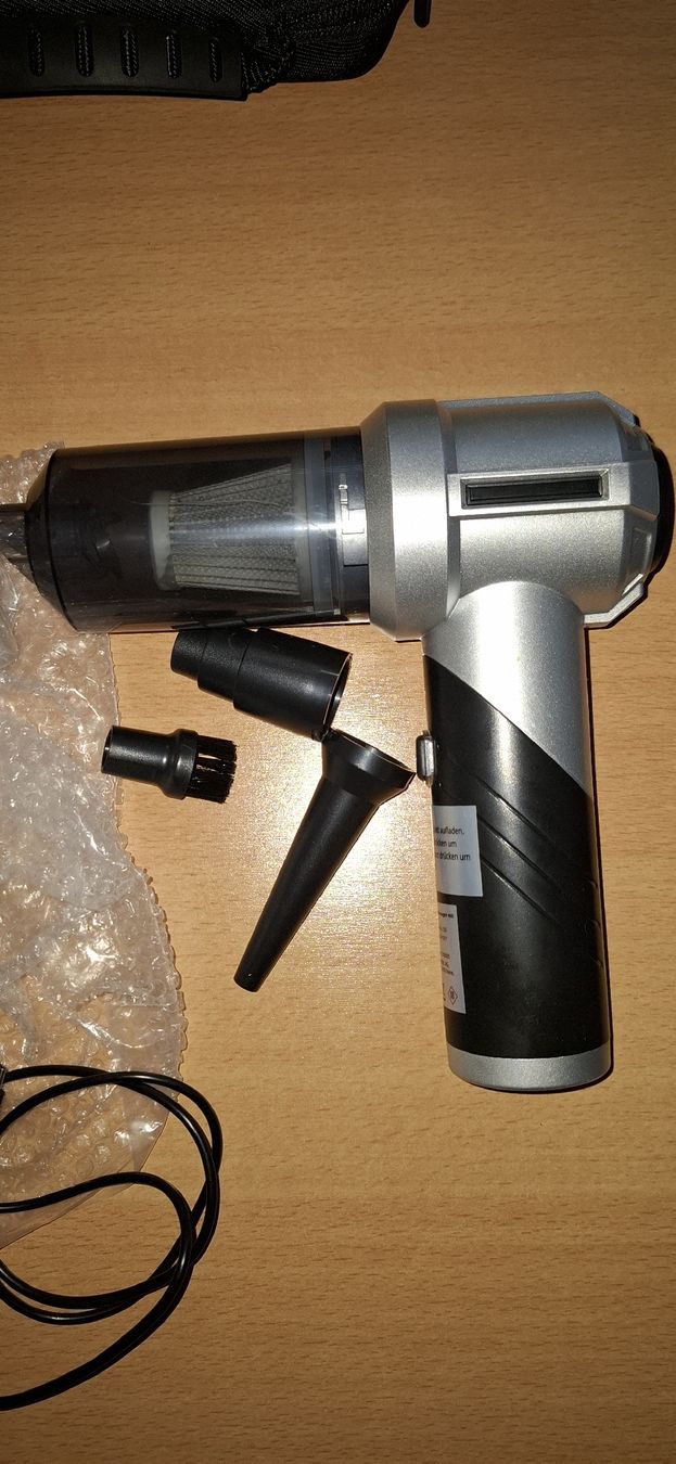 Aspirateurs & Accessoires: Autostaubsauger klein Versand+Verpackung – Neuf (Voir description) à Chur par Giffa-04-06 2