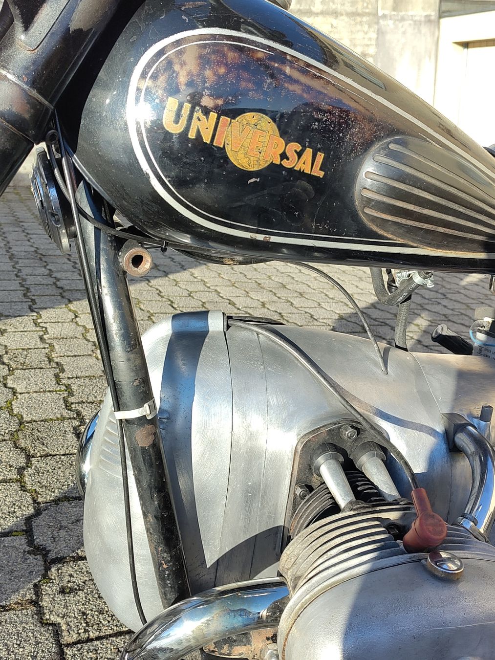 Strada: Universal B50 - Veteran – Usato da Bevaix venduto da code22 1