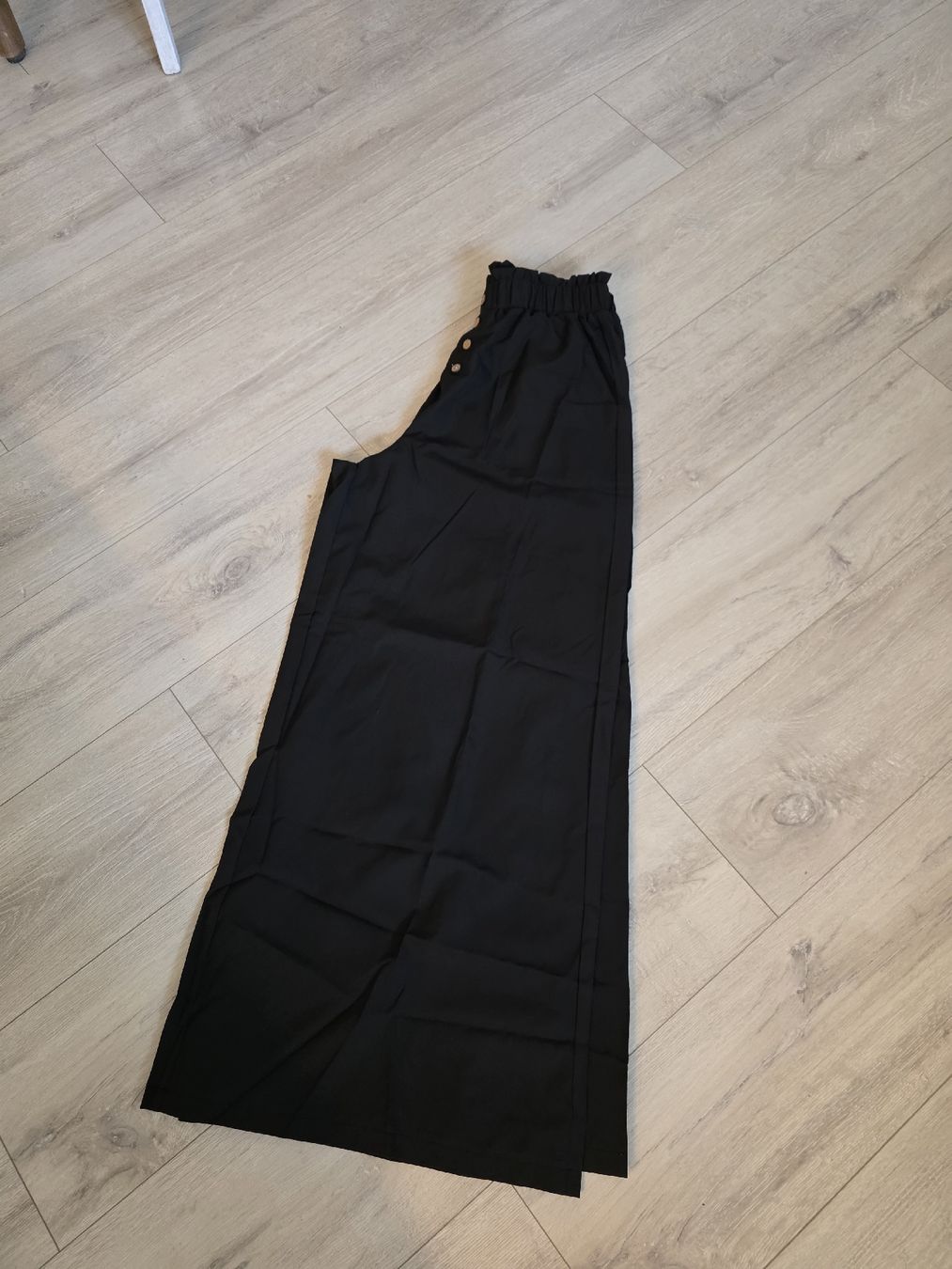 Pantaloni: Damenhose weit schwarz Grösse M neu – Nuovo (secondo la descrizione) da Wigoltingen venduto da Zuckerfee84 3