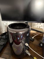 Apple Mac Pro fin 2013 Xeon 64 Go RAM 3,7 GHz 4 Coeurs