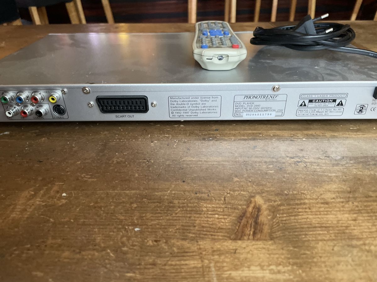 Lecteur multimedia & Streamer: DVD Player mit Fernbedienung – D'occasion à Glarus par adiweb007 1