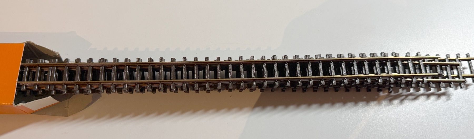 Bemo Modellini di ferrovie: Bemo Flex-Gleis H0m 50 cm lang Art 4284 – Nuovo e nell'imballaggio originale da Samedan venduto da Gischpel25 2