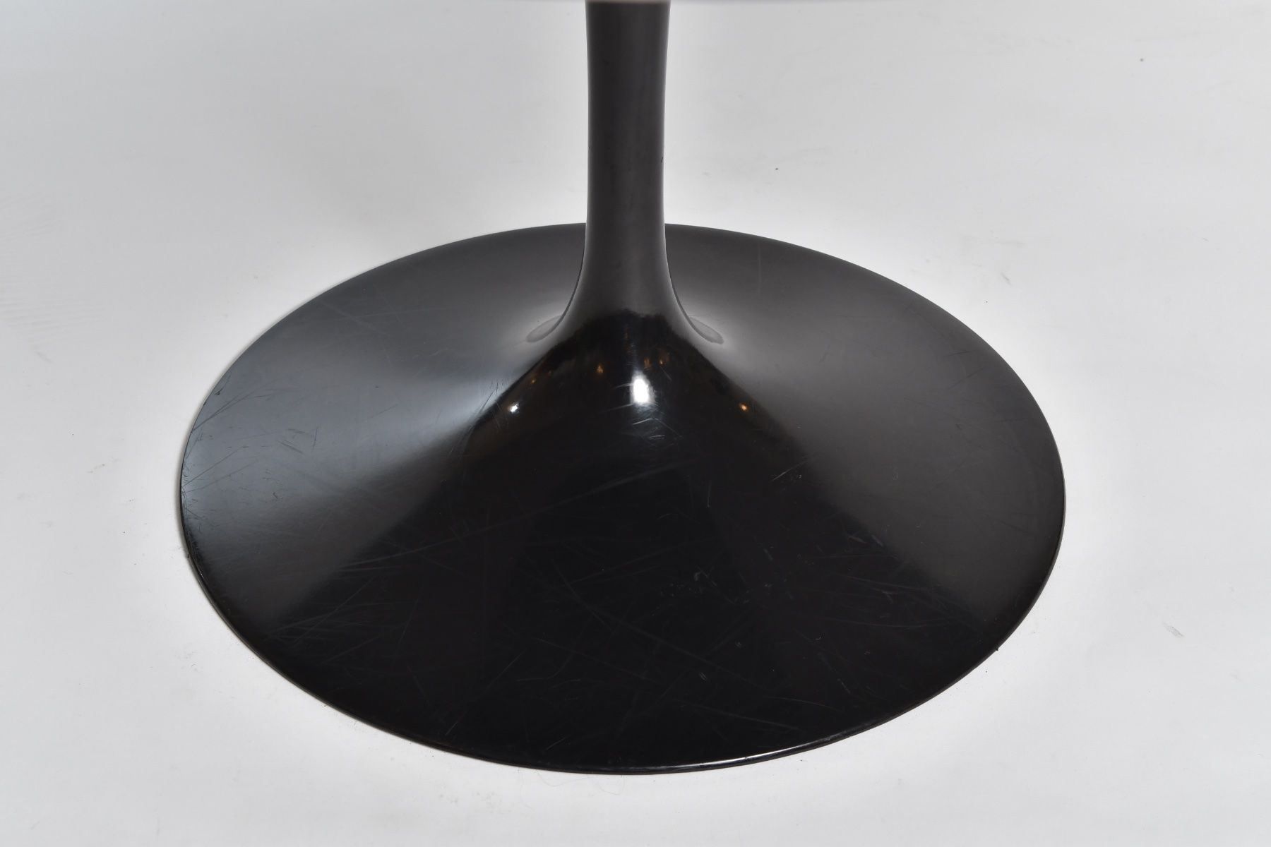 Knoll Tische: Eero Saarinen Tulpentisch 137cm – Gebraucht aus Zürich von IndividumCH 7