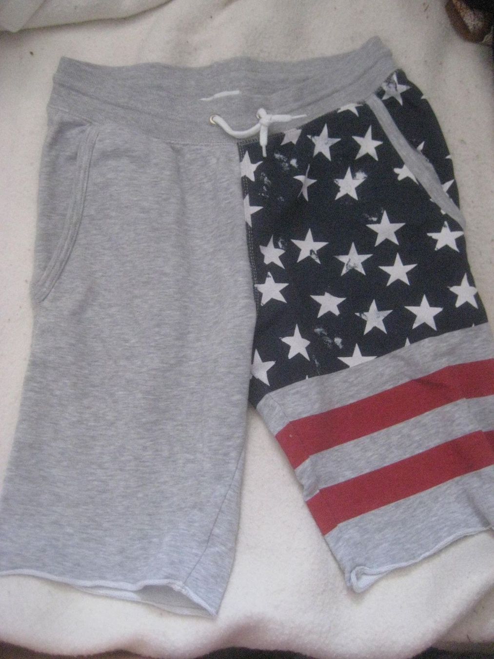 H&M Pantalons: KNABEN  SHORTS – D'occasion à Uster par flocke1