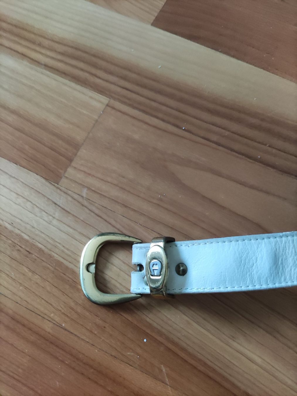 Aigner Gürtel: Damen Leder Gürtel Aigner weiss – Gebraucht aus Solothurn von Csw1