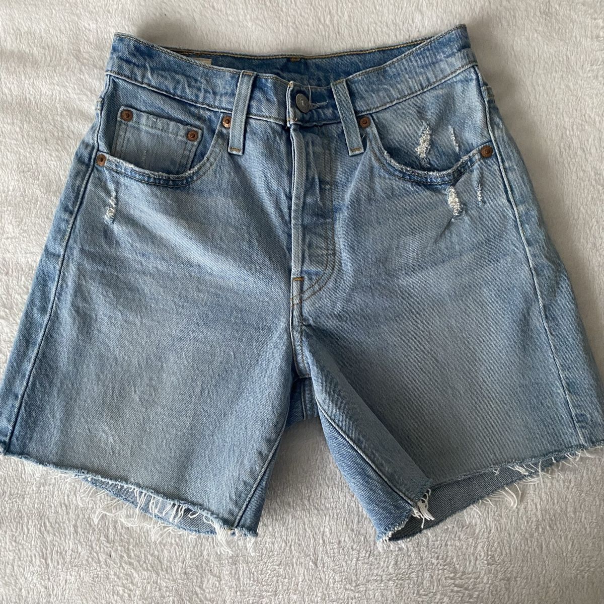 Levi's Pantaloni: Levis 501 Shorts W24 NEU – Nuovo (secondo la descrizione) da Givisiez venduto da dor_xb9k