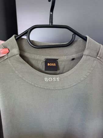 BOSS Shirt olivegrün Grösse M neuwertig