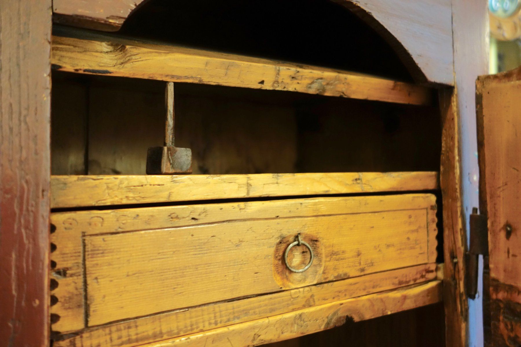 Schränke: Antiker Bauernschrank anno 1823 – Gebraucht aus Biel/Bienne von Rothar 7