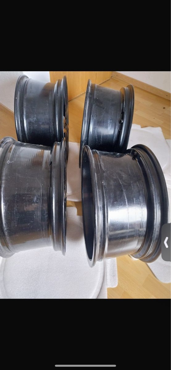 Pneumatici & Ruote complete: Audi felgen – Usato da Buchs SG venduto da Correia017 7