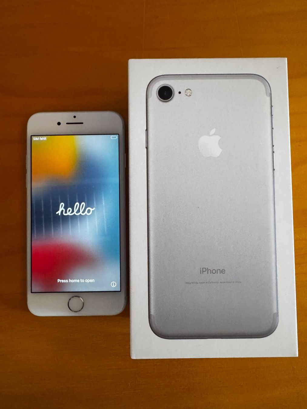Apple Telefoni cellulari / Smartphones: iPhone 7 128GB silber – Usato da Mosnang venduto da Dis7