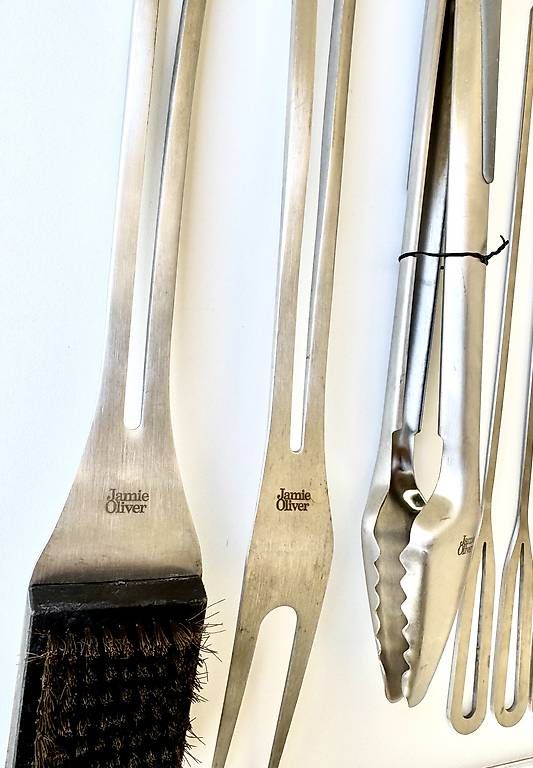 Set di posate: Jamie Oliver Grillbesteck Set Edelstahl  – Usato da Maienfeld venduto da gmundner 2