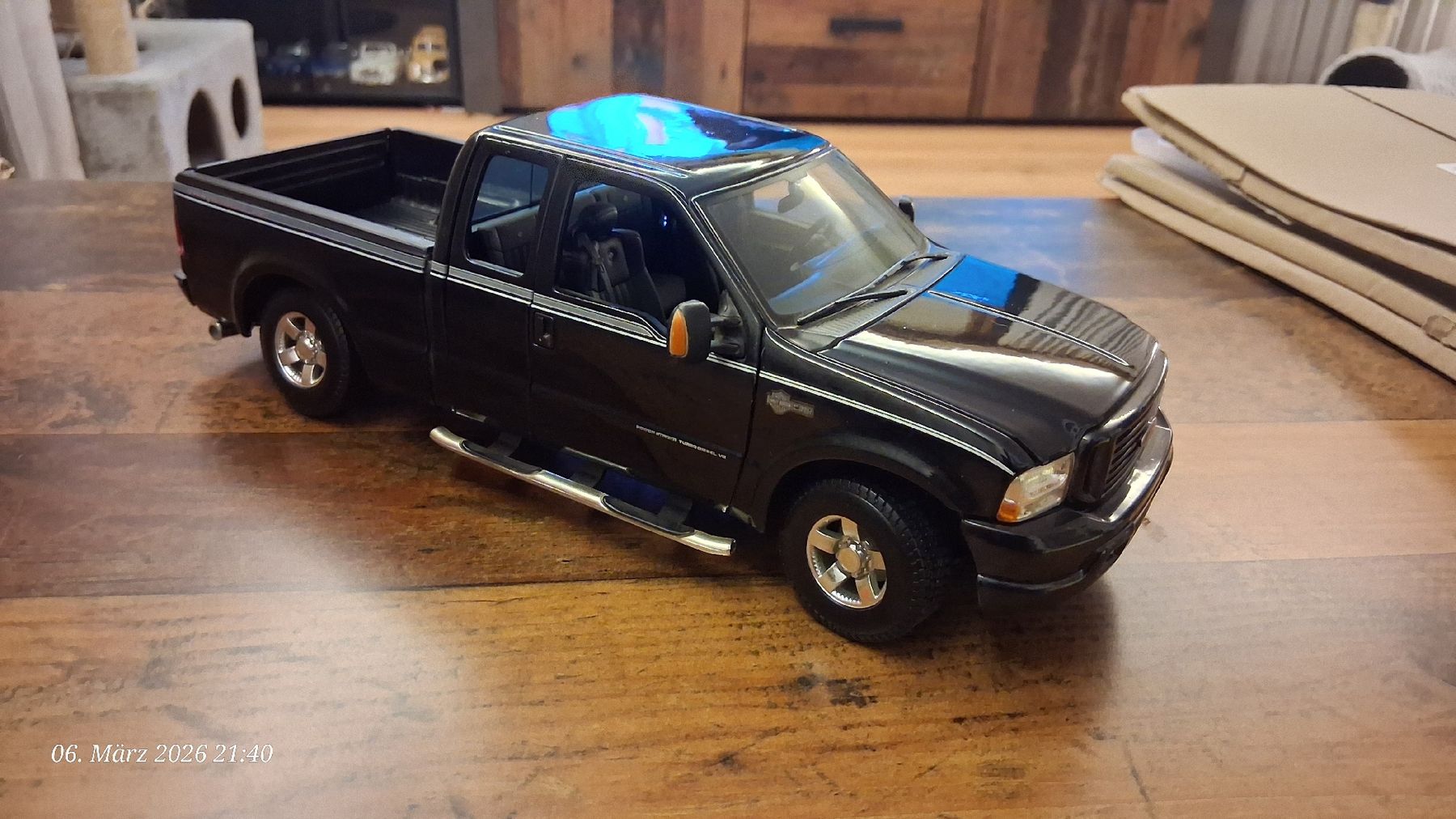 Maisto Modellini d'auto: 1:18 Ford F-350 – Nuovo (secondo la descrizione) da Wolfenschiessen venduto da 2-stroke-garage 1