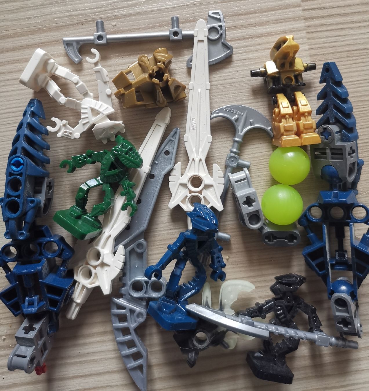 Lego Giocattoli: Lego Bionicle 8757, unvollständig – Usato da Effretikon venduto da Superkarin7 5