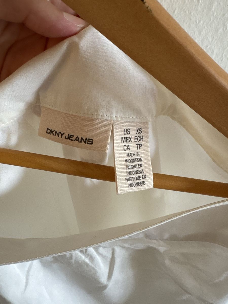 DKNY Camicette: DKNY one-shoulder blouse – Nuovo (secondo la descrizione) da Genève venduto da mar_dt67 2