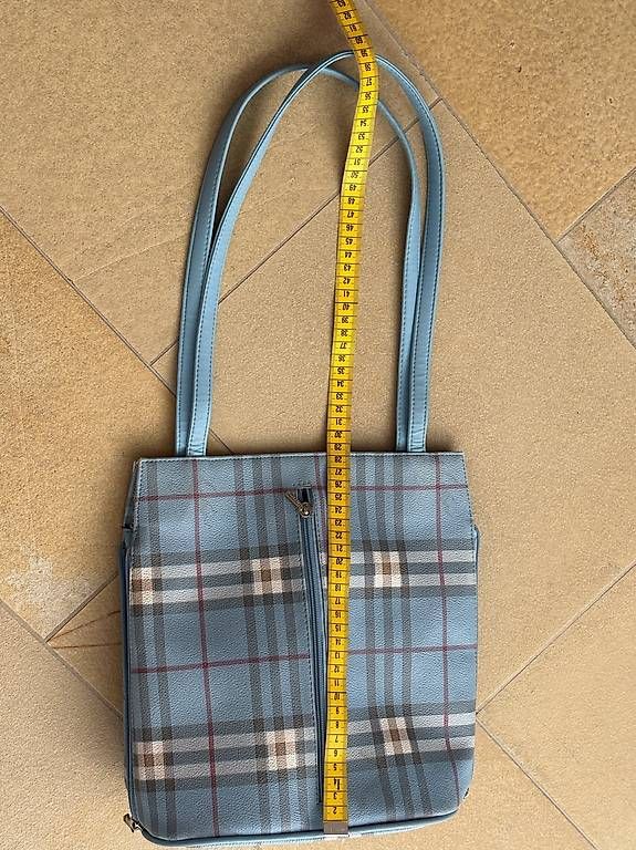 Taschen für Damen: Tasche/ Kunstleder/ mit Innenfutter/Magnetverschluss – Gebraucht aus Dübendorf von nerino03 2
