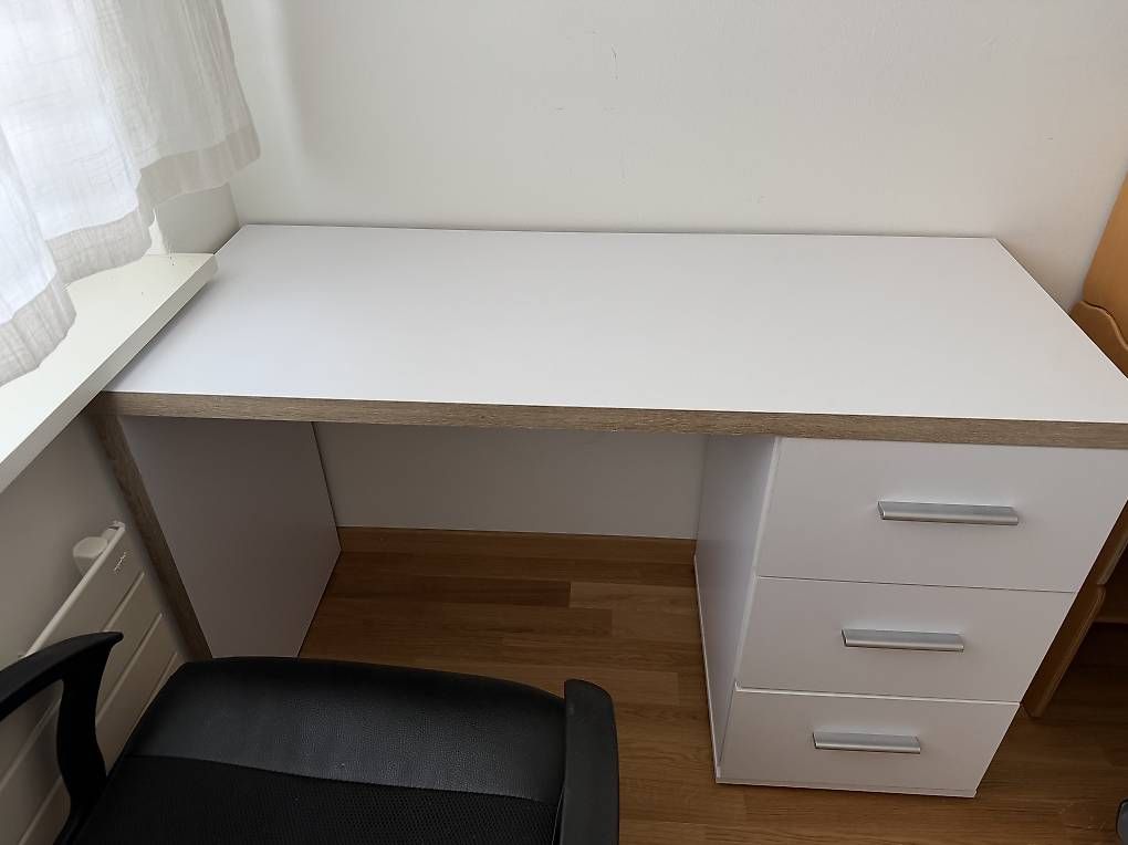 Scrivanie: Gratis Bürotisch inkl. Bürostuhl – Usato da Zürich venduto da LuAiLi 2