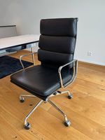 Vitra Soft Pad Chair EA 219, schwarzer Bürostuhl