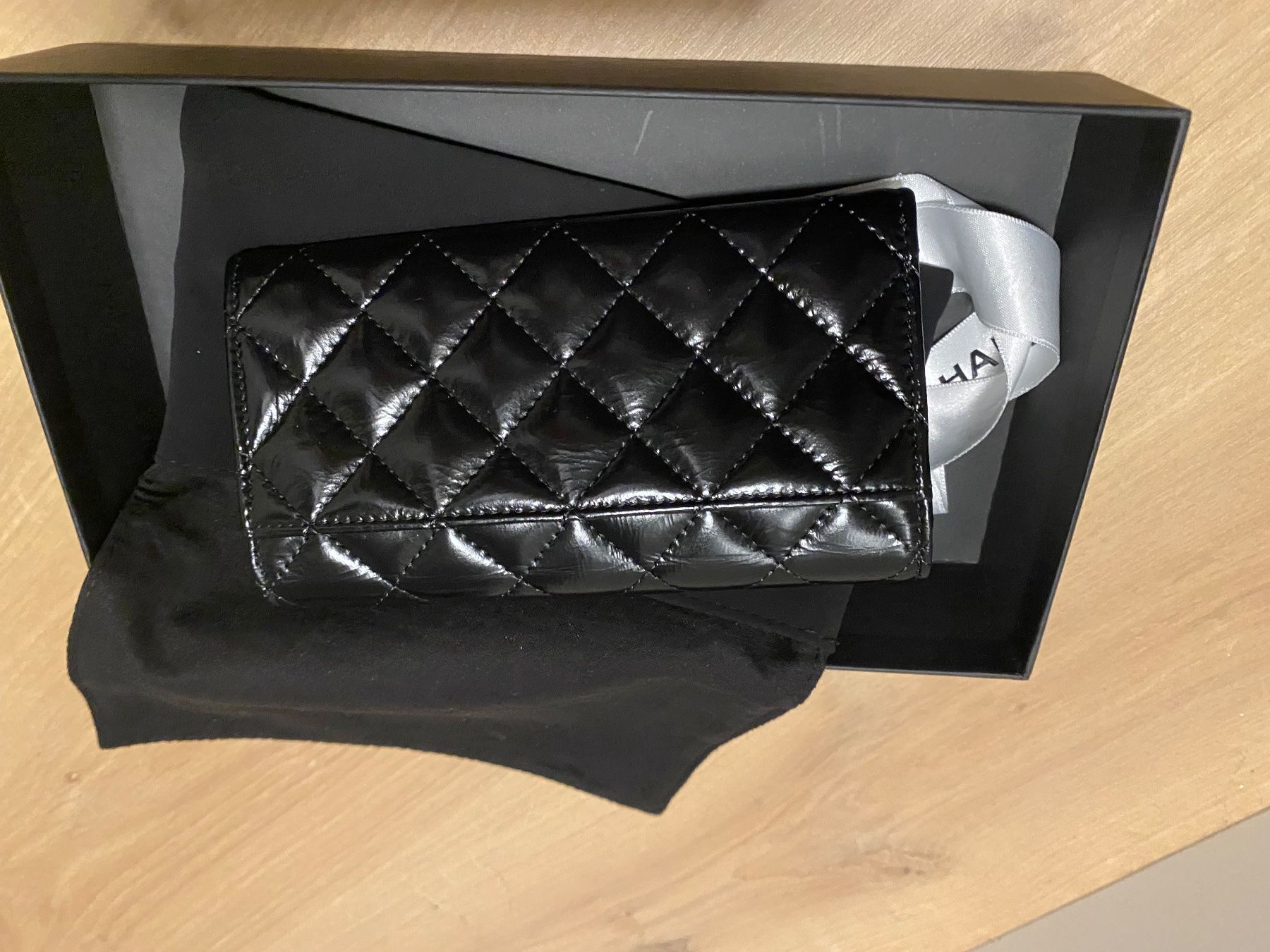 Chanel Portamonete: Portefeuille Chanel – Nuovo (secondo la descrizione) da Sion venduto da lam_hnb8 1