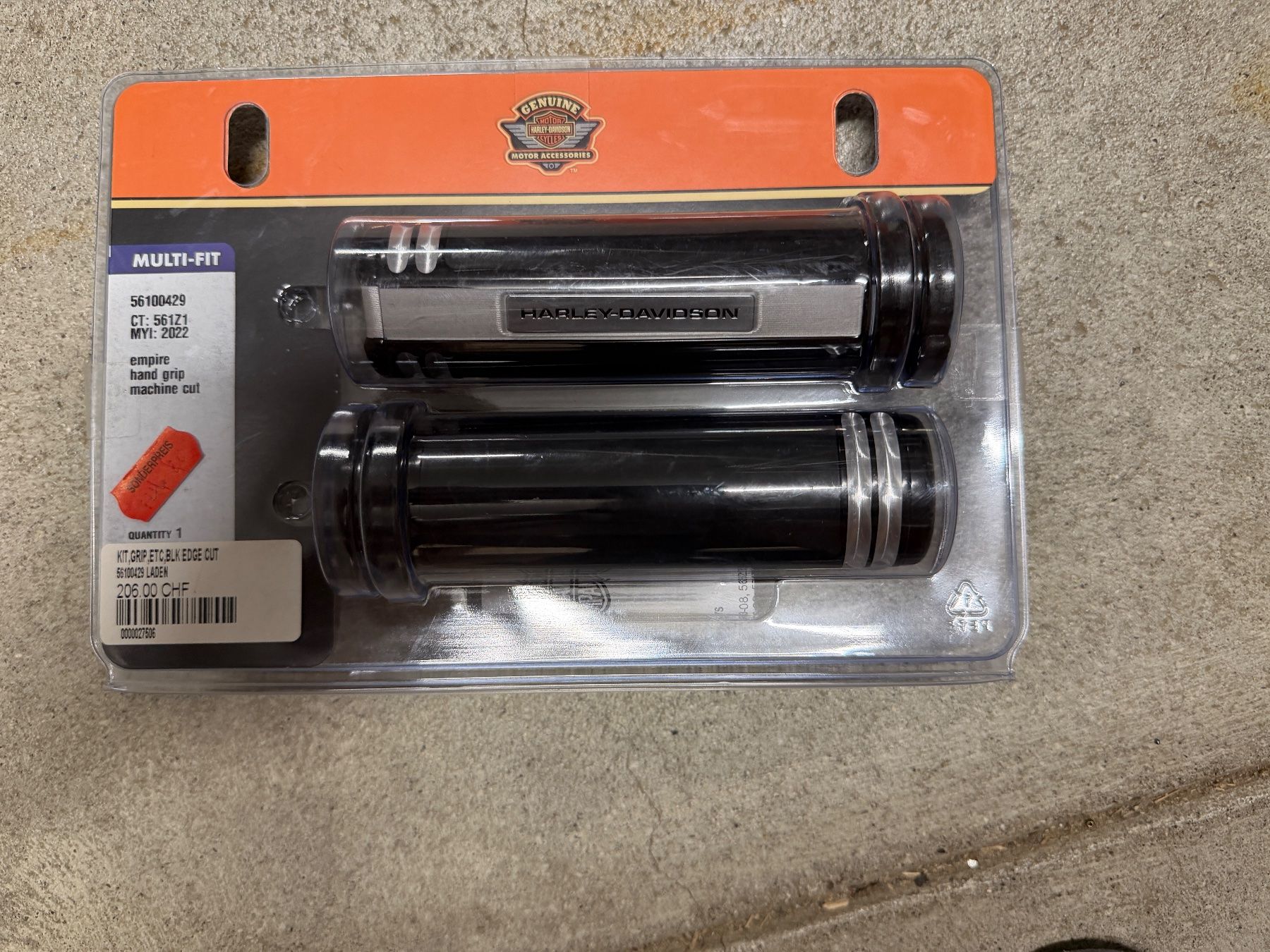 Harley-Davidson Toutes les pièces détachées moto: 56100429 Harley-Davidson Lenkerendgriffe – Neuf avec emballage d'origine à Ostermundigen par jas_9j7d 1