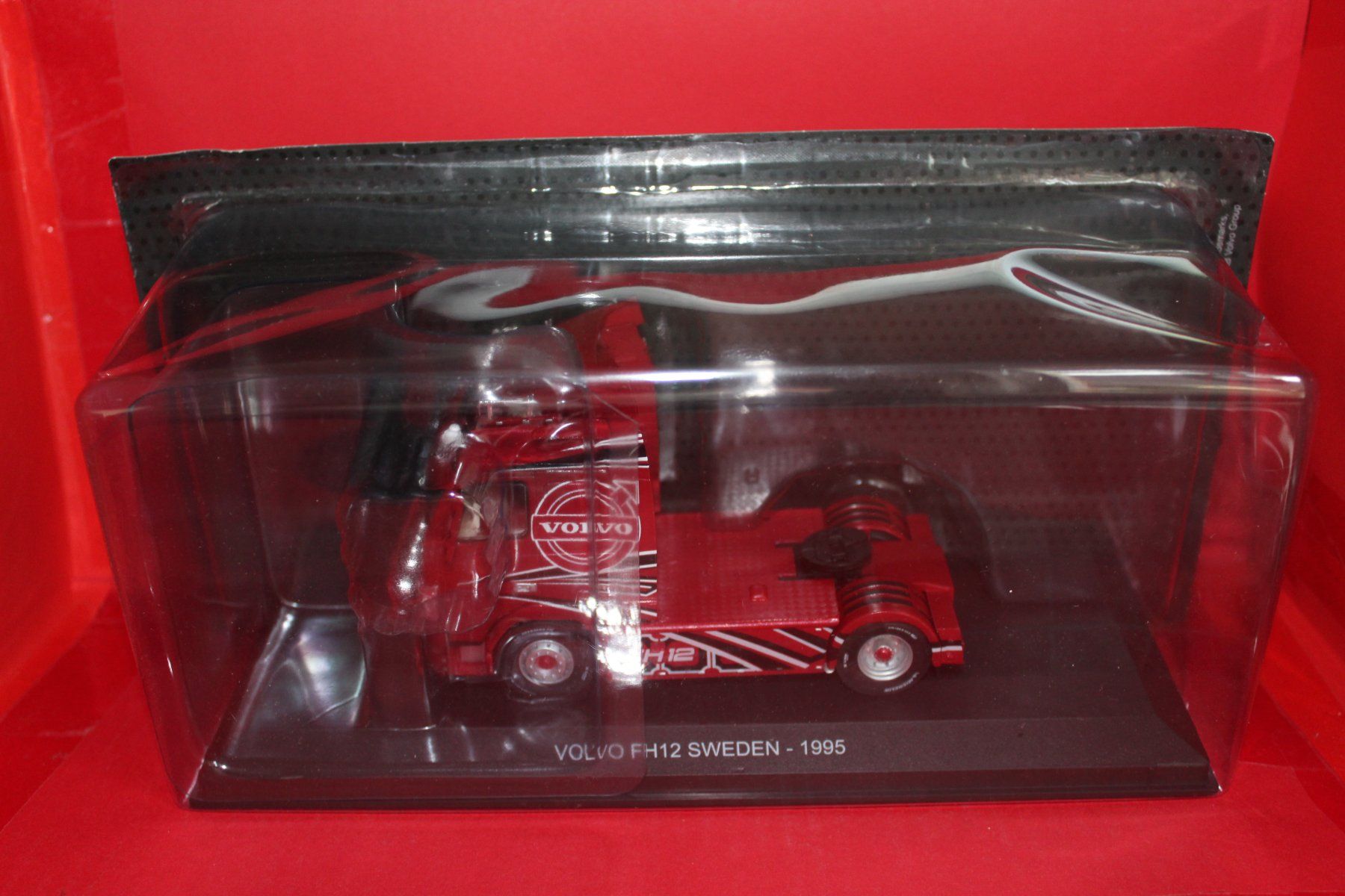 Modellbausätze & Standmodelle: 1/43 Volvo FH12 - HACHETTE – Gebraucht aus Riva San Vitale von eneuzzo 5