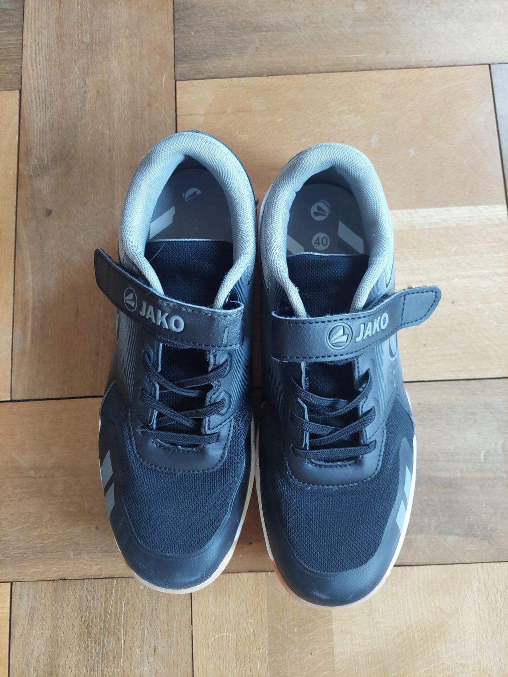 Jako Scarpe da donna: Jako Hallen-Turnschuhe Grösse 40 – Usato da Beckenried venduto da Havacola 2