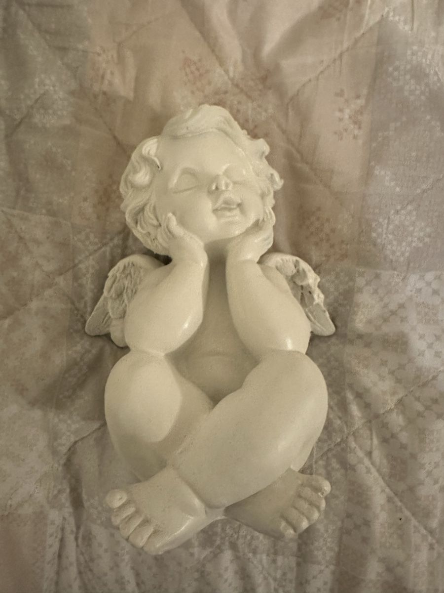 Alle Dekorationen: Süsser Deko Engel weiss, sitzend, ca 23 cm höhe – Gebraucht aus Wetzikon ZH von oez_fl2f
