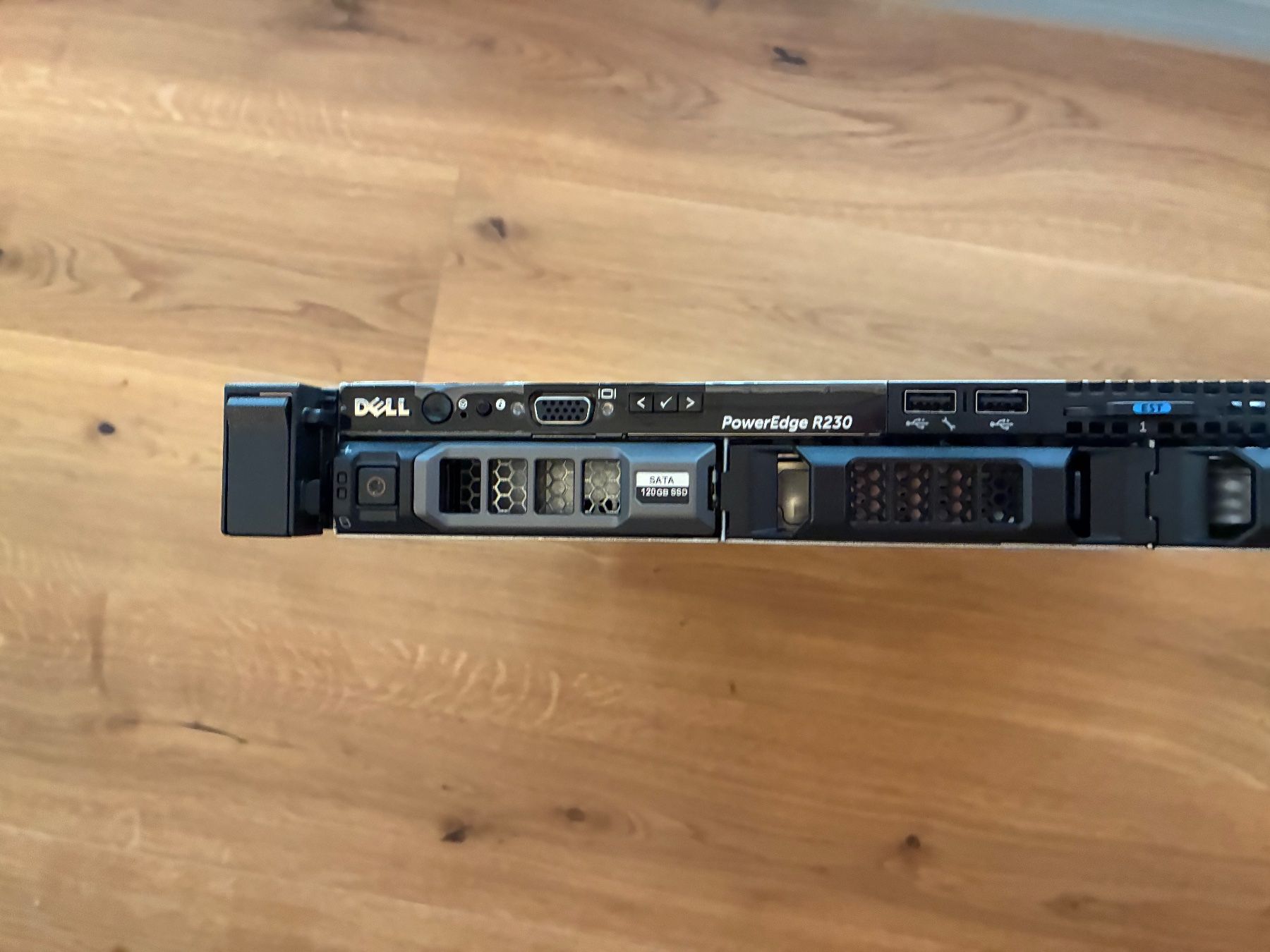 Dell Server: Dell PowerEdge R230 | Xeon E3-1220 v5 | 24 GB ECC RAM | – Gebraucht aus Oberdorf SO von RSB21 7