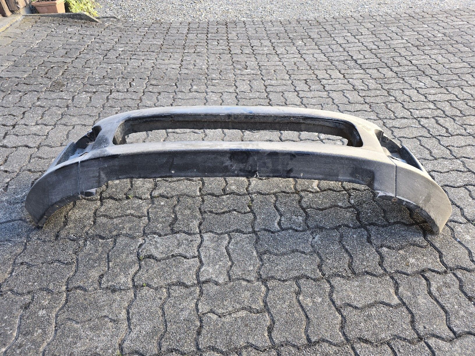 Renault Tutti pezzi di ricambio auto: Frontstossstange Renault Clio V6 Ph1 – Usato da Zweidlen venduto da row2004 1