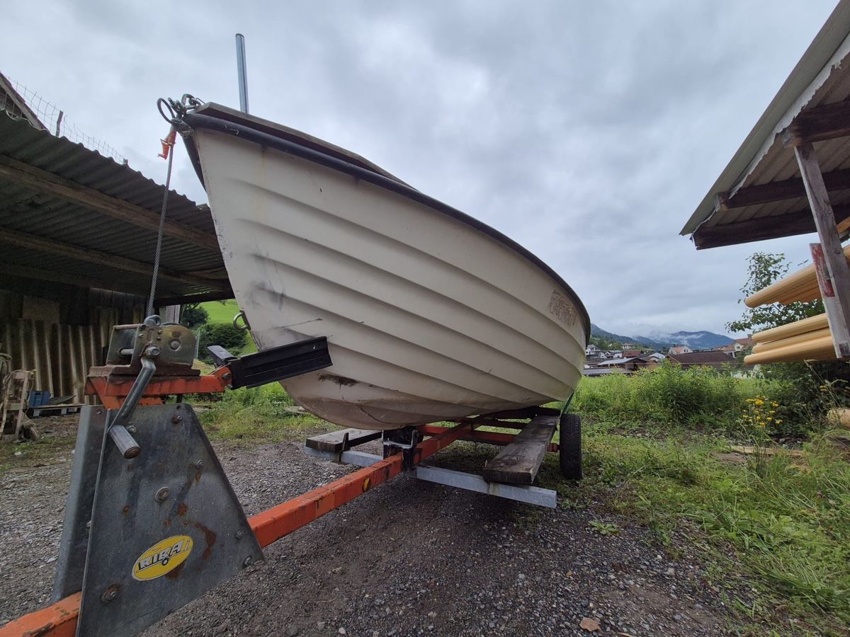 Hensa Boote: Fischerboot  – Gebraucht aus Unterterzen von Barbara_Giger 2