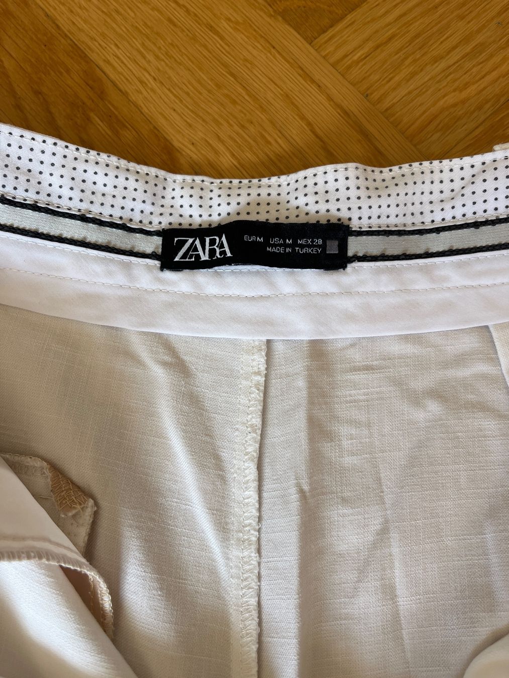 Zara Pantaloni: Zara Sommerhose Weiss Gr. M – Usato da Zürich venduto da bretxo 5