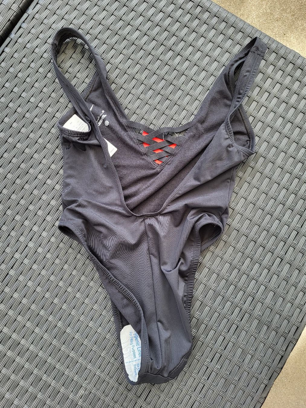 Nike Costumi da bagno & Bikini: Badekleid Nike schwarz – Nuovo e nell'imballaggio originale da Matzendorf venduto da hauli2 2