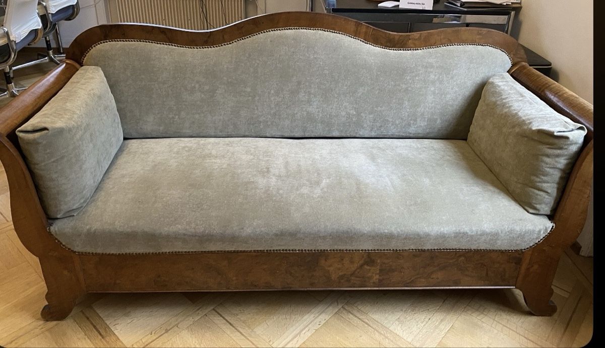 Sofas: Sofa antiker Nussbaum  Biedermeier – Gebraucht aus Bern von Ricardolini
