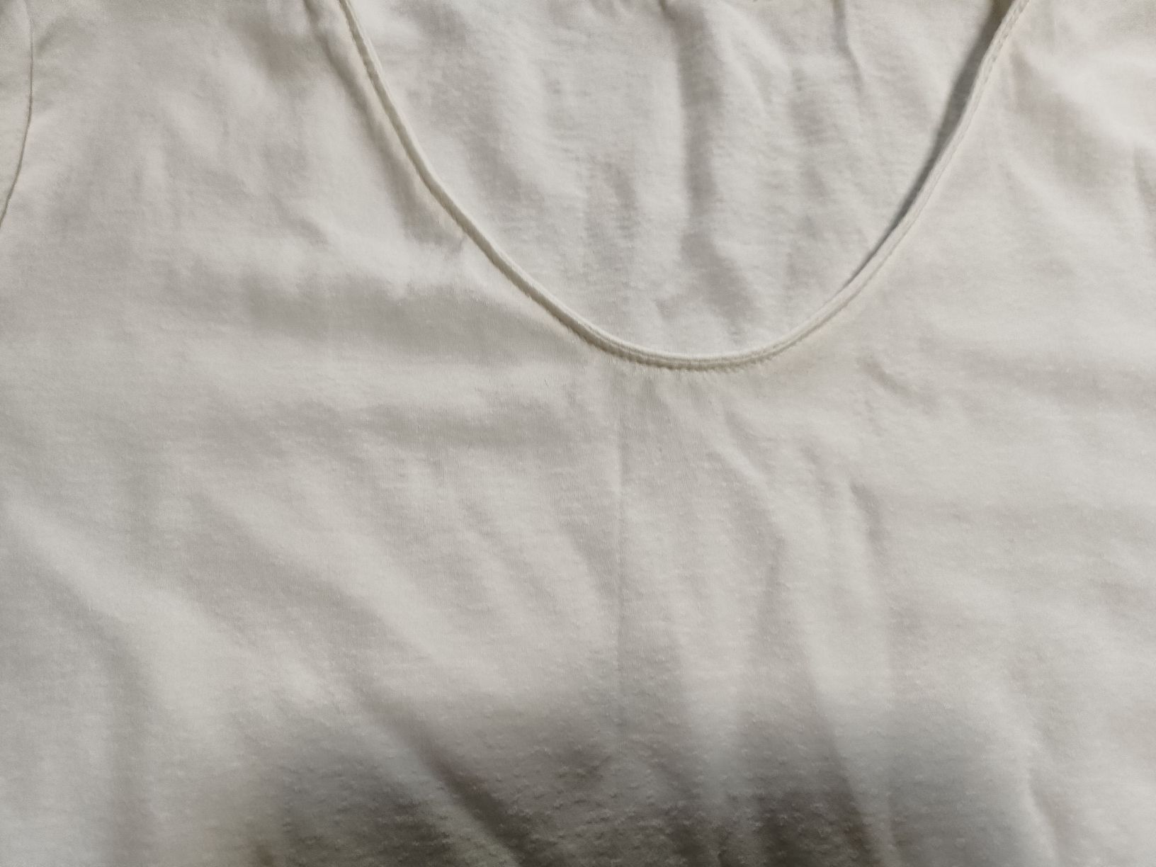 T-Shirts: Weisses Shirt 44/46 – Gebraucht aus Bätterkinden von Elefantenzoo 1