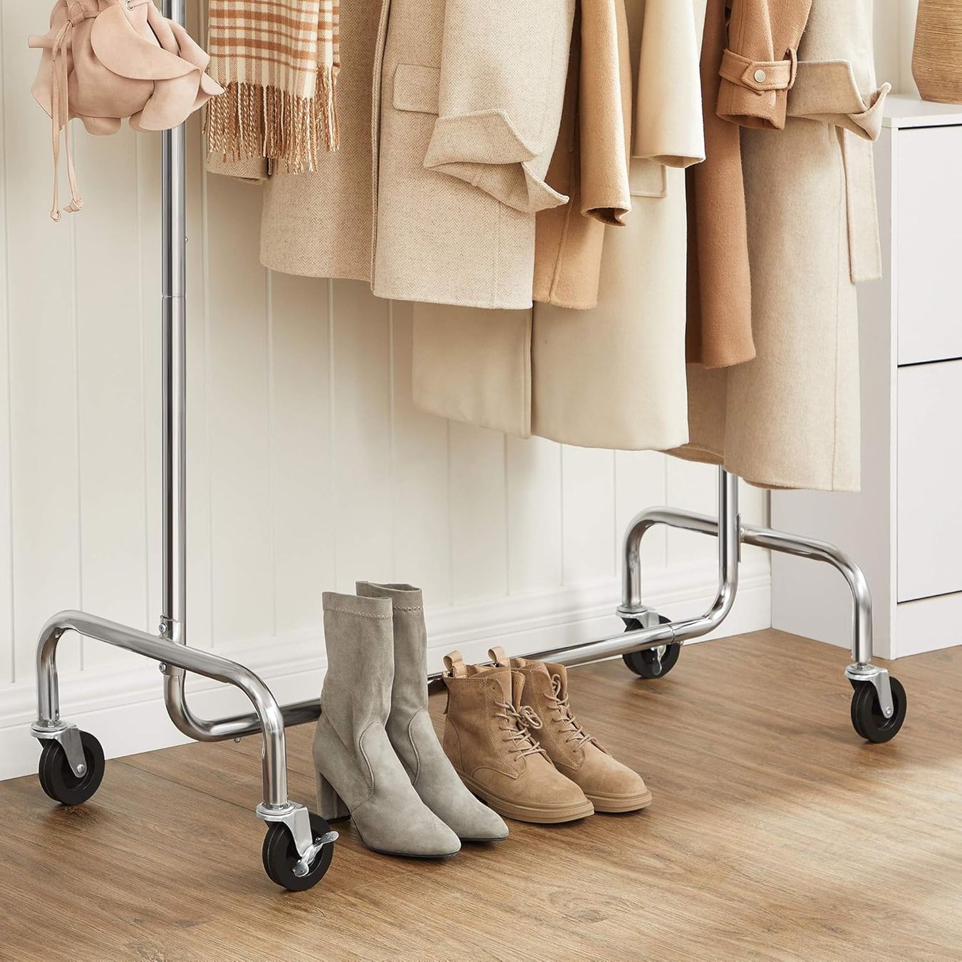 Guardaroba: Kleiderständer, 2er Set, Kleiderstangen mit Rollen – Nuovo e nell'imballaggio originale da Bülach venduto da StoreInShop.com 5